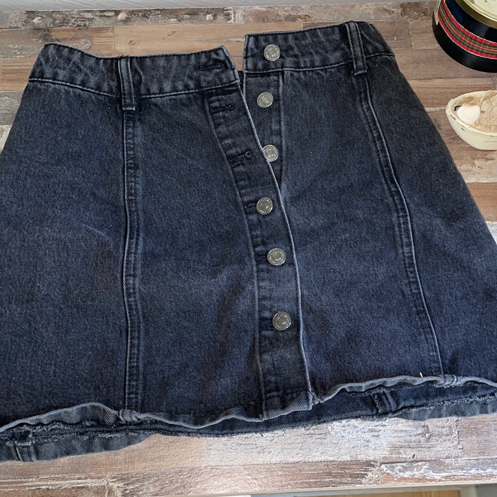 Black jean shirt from forever 21 size med